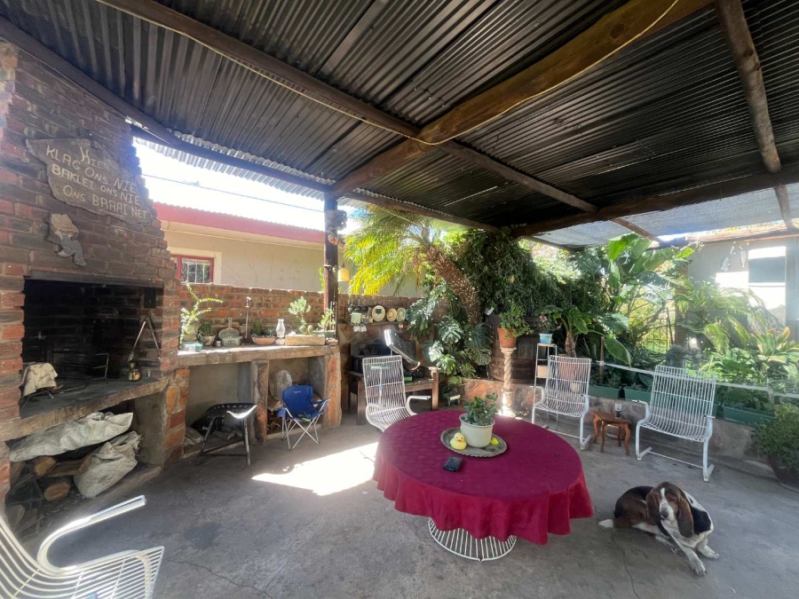 4 Bedroom Property for Sale in Kanoneiland Northern Cape